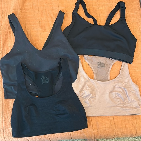 Soft Bra Bundle! All size medium - Picture 1 of 4